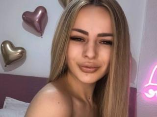 Prikaži popoln profil modela LinaAvery