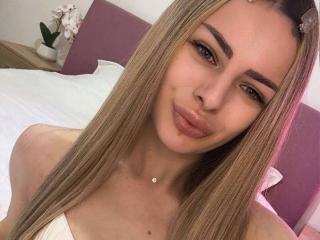 Prikaži popoln profil modela LinaAvery