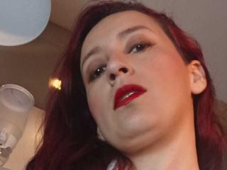 Prikaži popoln profil modela SweettEve