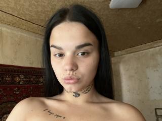 Prikaži popoln profil modela BertieGreta