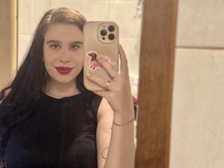 Xem hồ sơ đầy đủ của MayaFlowers