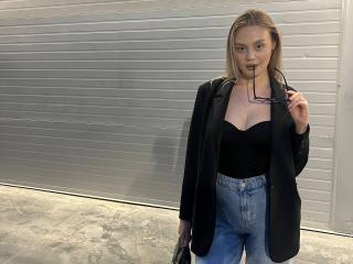 Ver la ficha detallada de OliviaAzbill