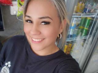 Xem hồ sơ đầy đủ của CamilaNoer