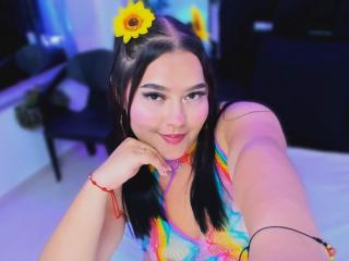 CandasLeroy's Model Profile