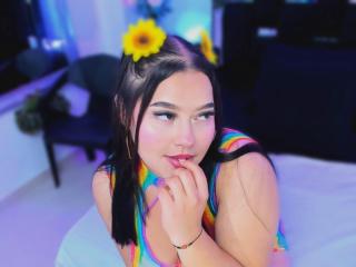 CandasLeroy's Model Profile