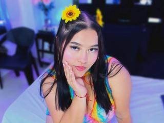 CandasLeroy's Model Profile