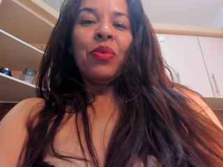 LizethBells's Model Profile
