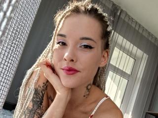 RachelNervis's Model Profile