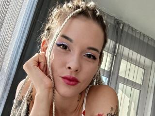 RachelNervis's Model Profile