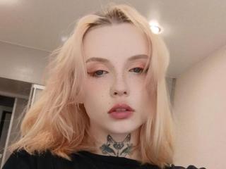 KarissaSuttles's Model Profile