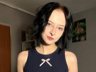LianeBadenoch's Model Profile