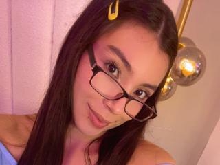VALENTINAA01's Model Profile