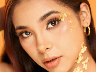 NathalieAndLuna's Model Profile