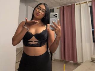 MiaMonroee's Model Profile