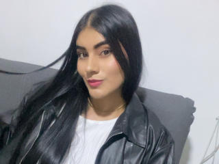 AlaraKey's Model Profile