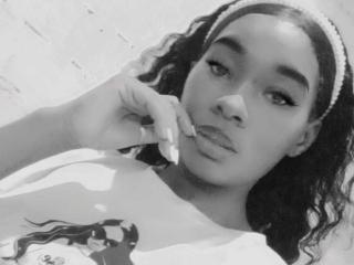 Shaaron's Model Profile