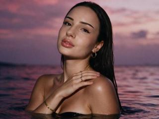 Versavi's Model Profile