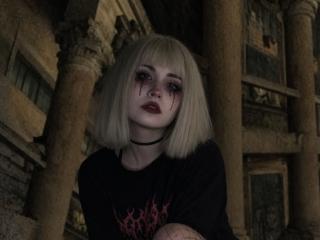 EmelyDilsaver's Model Profile