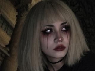 EmelyDilsaver's Model Profile