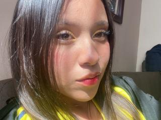 HeraJuno's Model Profile