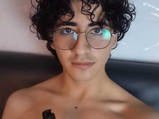 Ver la ficha detallada de ElliotNoir