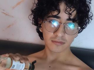 Ver la ficha detallada de ElliotNoir