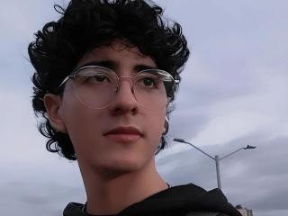 Ver la ficha detallada de ElliotNoir