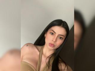 Lásd a IsabellaJames teljes profilját