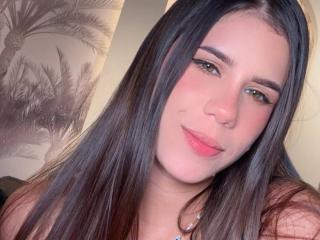 Lásd a NathalieAndLuna teljes profilját