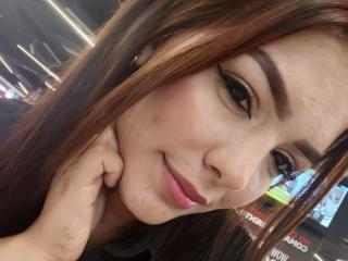 Lásd a AliceKayleigh teljes profilját