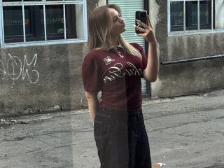Lásd a LeanaAbigantus teljes profilját