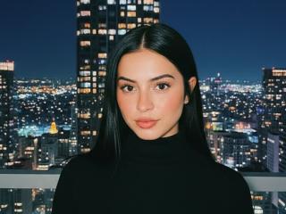 Lásd a IsabellaJames teljes profilját