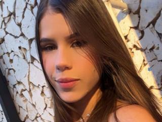 Lásd a NathalieAndLuna teljes profilját