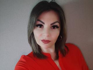 Lásd a QueenCartyes teljes profilját