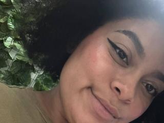 Lásd a ElizabethBloom teljes profilját