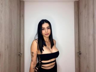 Ver la ficha detallada de IsabellaJames