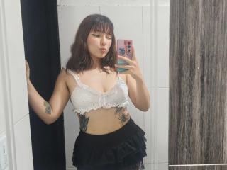 Voir la fiche détaillée de ValeriHairy69
