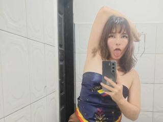 Voir la fiche détaillée de ValeriHairy69
