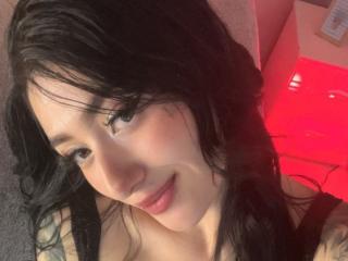 انظر إلى الملف المفصل لـ TifanyDiaz