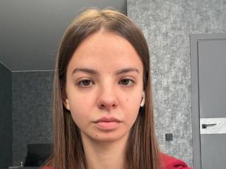 См. подробные сведения о модели EllaBurgoyne
