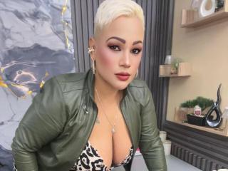 انظر إلى الملف المفصل لـ GianellaCox