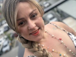 انظر إلى الملف المفصل لـ SamanthaGold