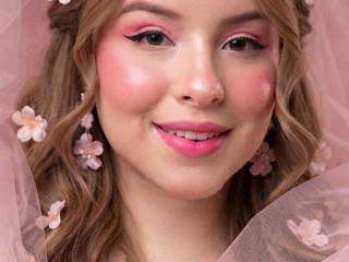 Yksityiskohtaiset tiedot mallista AshleyRossie