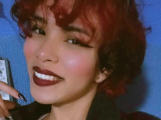 Yksityiskohtaiset tiedot mallista ChloeFoster