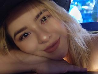 Yksityiskohtaiset tiedot mallista AshleyRossie