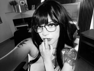 Δείτε την λεπτομερή καρτέλα του BabeSix