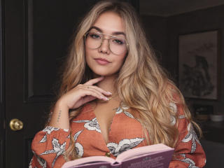 Ver la ficha detallada de SofieWhite
