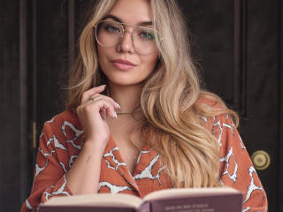 Ver la ficha detallada de SofieWhite