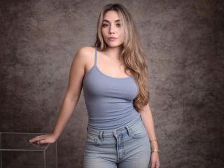 Ver la ficha detallada de SofieWhite