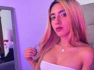 Ver la ficha detallada de DomekaQueen